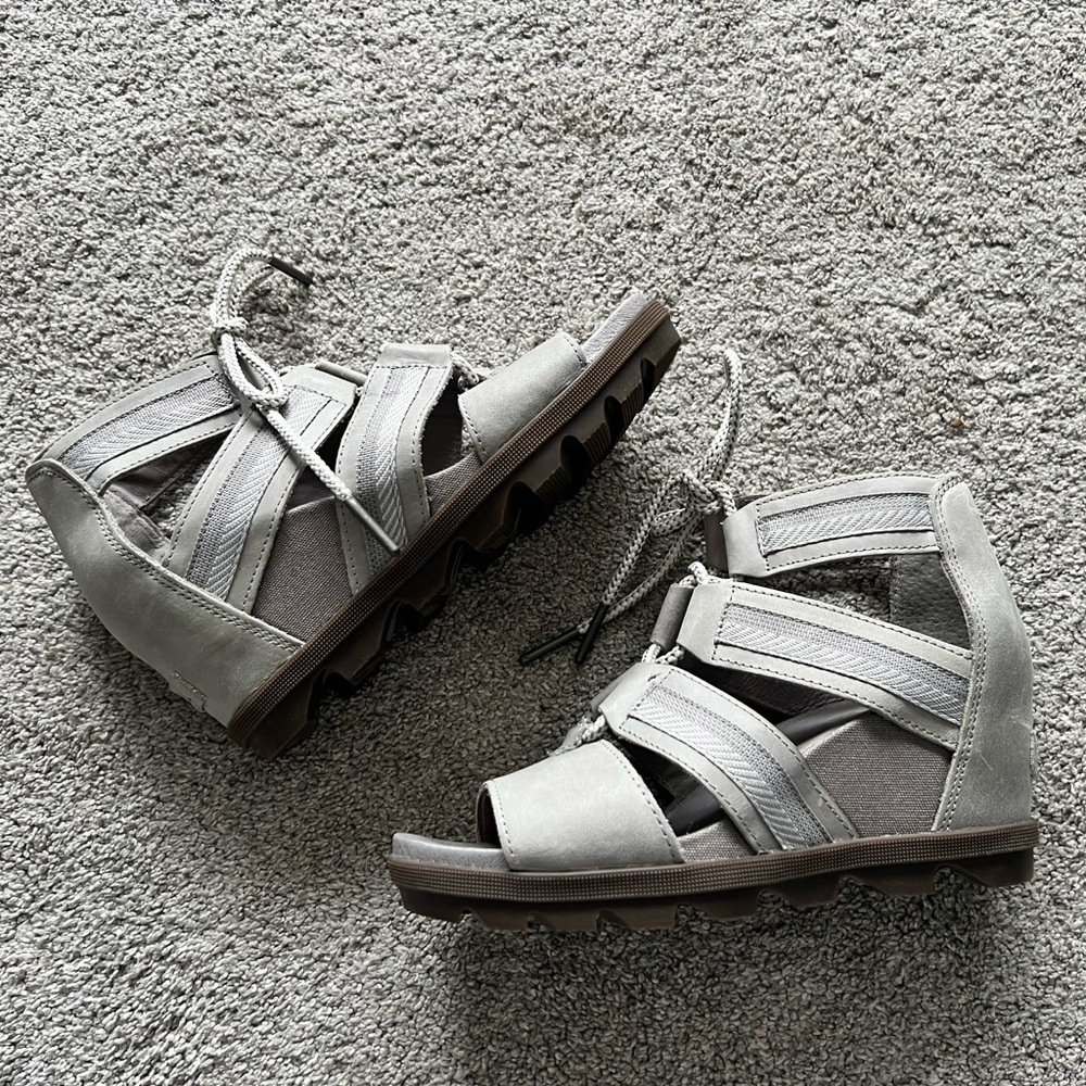 SOREL Joanie II Ghillie Women’s Size 8 Lace Up Strappy Wedge Sandals
